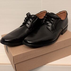 Clarks Tildenplain II Waterproof Modern Black Leather Men's Dress Shoes